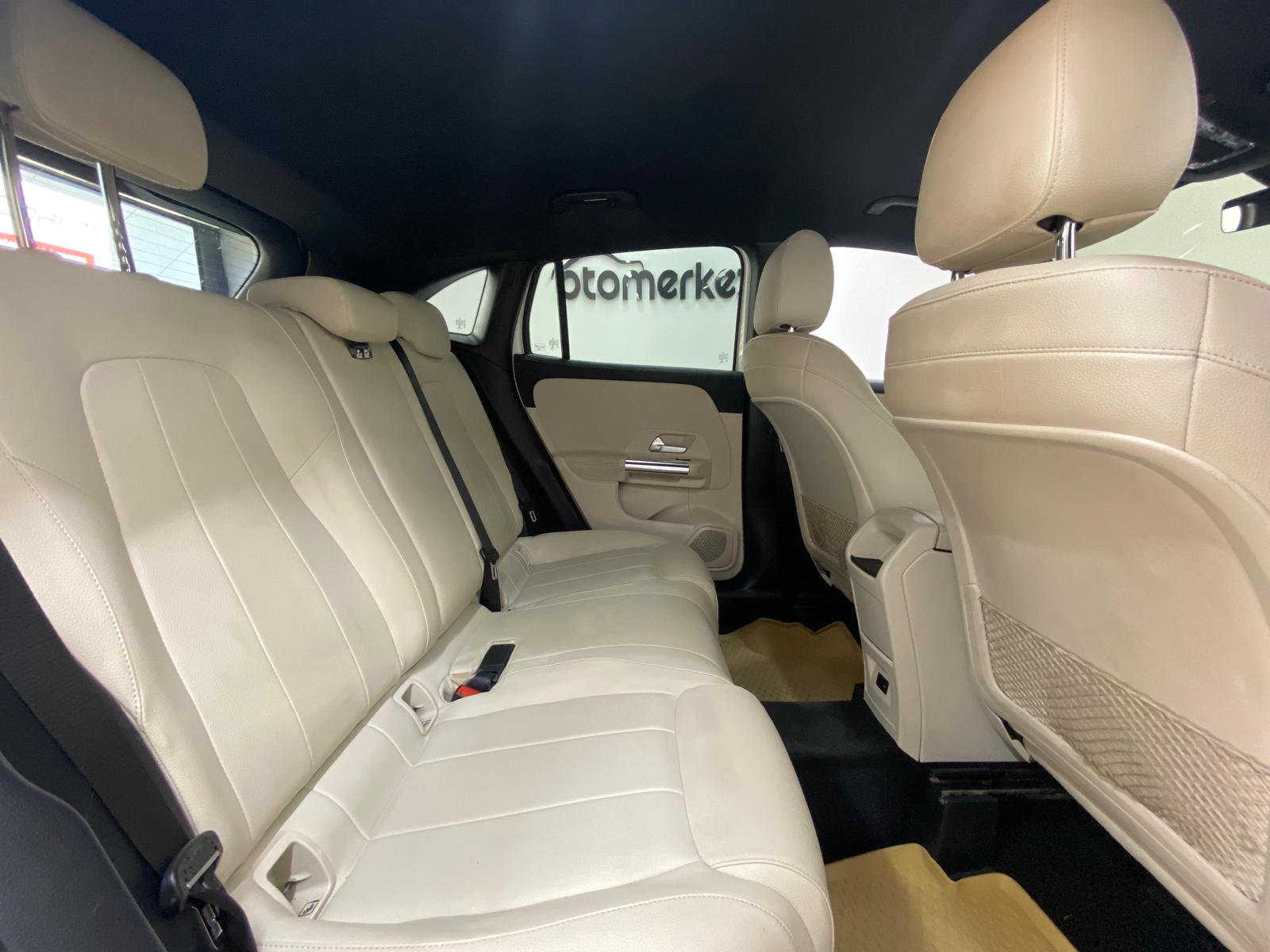 MERCEDES GLA 26